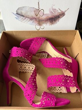 Jessica Simpson Fuchsia Laser-Cut Scalloped Strap Heels